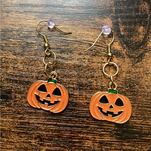 Bracelets - Picture 3 of 8